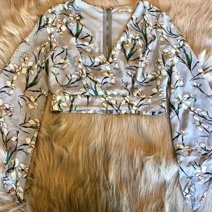 ESSUE. Baby Blue Crop Floral Crop Blouse.